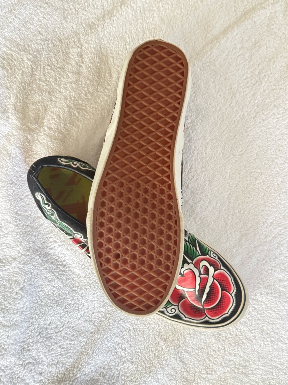 Vans limited addition “Tattoo Roses” Slip-On Canvas Shoes - Picture 2 of 5